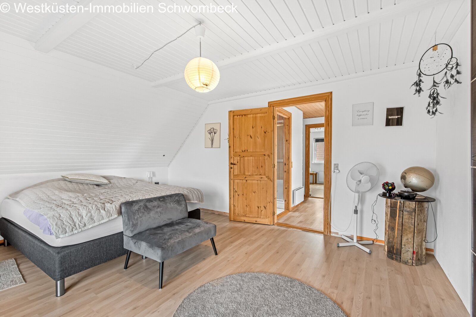 Schlafzimmer 1 DG