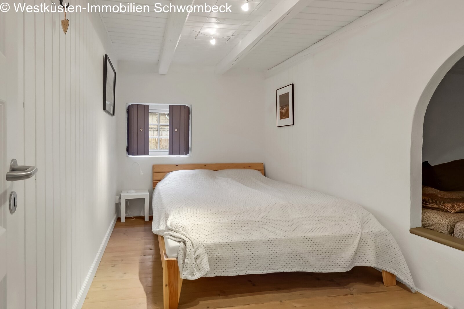 Schlafzimmer mit Alkoven