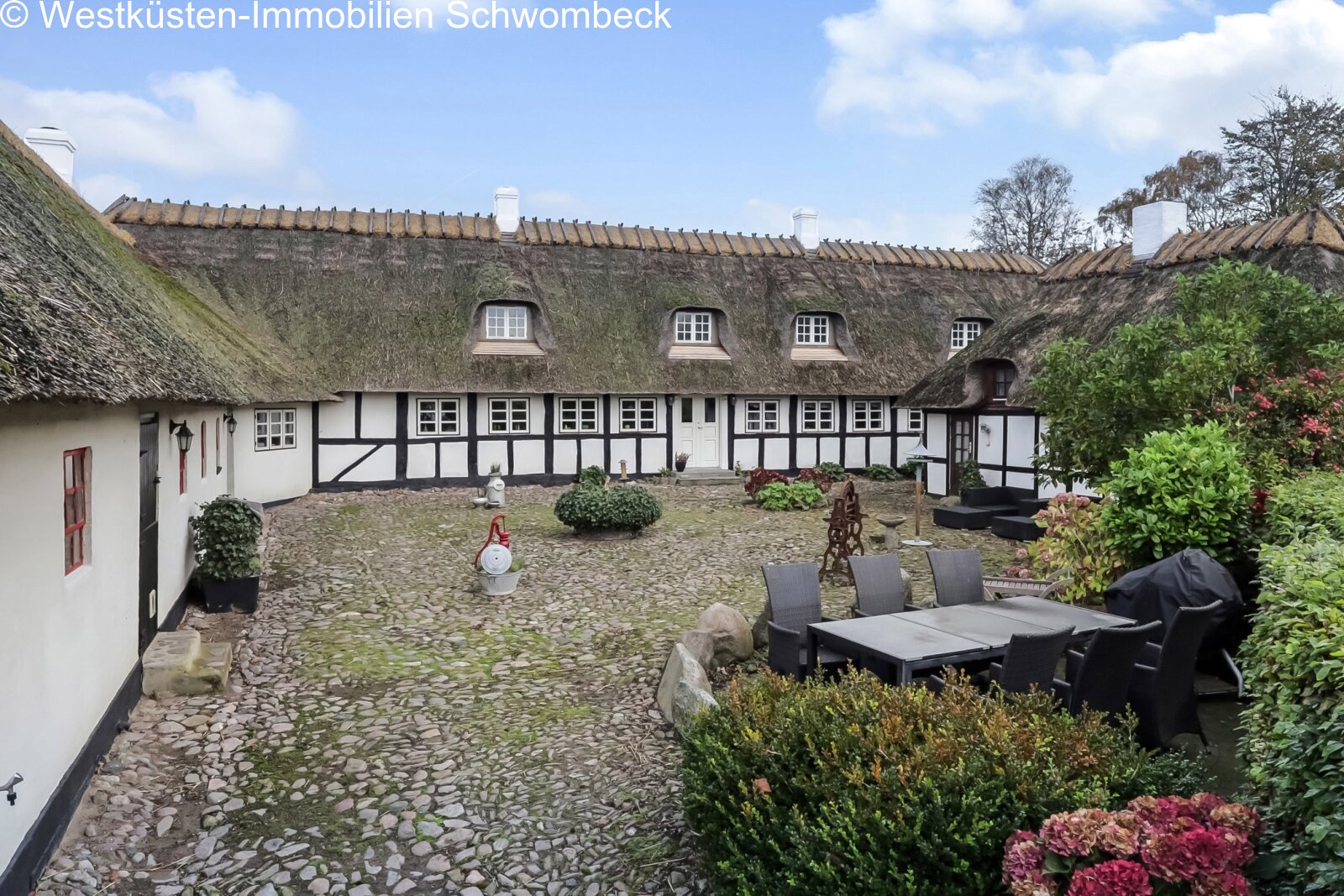 Wunderschöner Hof unter Reet bei Svendborg, in Alleinlage! Wunderschöner Hof unter Reet bei Svendborg, in Alleinlage!